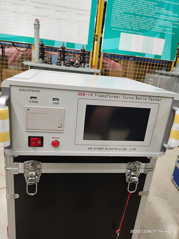 GDB-IV Trefaset Transformer Drejningsforhold Tester2